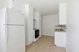 1112 W 92nd St in Los Angeles, CA - Foto de edificio - Building Photo