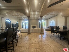 458 Flores St in Los Angeles, CA - Building Photo - Building Photo