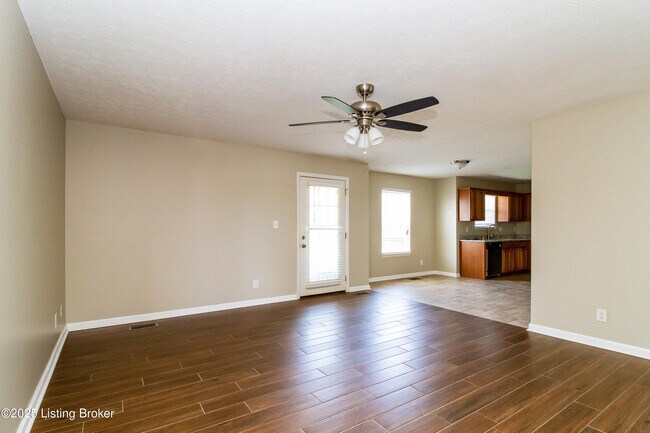 156 John Court in Mount Washington, KY - Building Photo - Building Photo