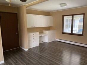 504 E Main St in Geneseo, IL - Building Photo - Building Photo