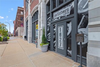 1627 Locust St in St. Louis, MO - Foto de edificio - Building Photo