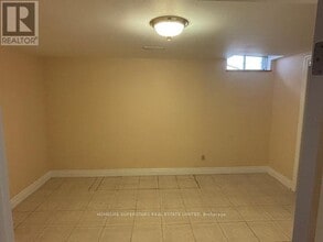 37 Cabinet Crescent in Vaughan, ON - Building Photo - Building Photo