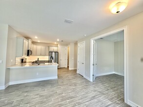 881 Enbrook Lp in Naples, FL - Building Photo - Building Photo