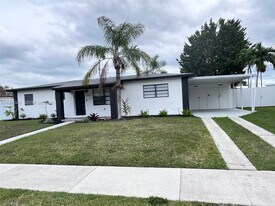 9900 Dominican Dr in Cutler Bay, FL - Building Photo