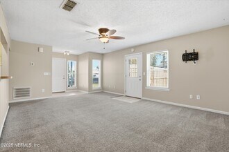 4088 Laurelwood Dr in Jacksonville, FL - Building Photo - Building Photo