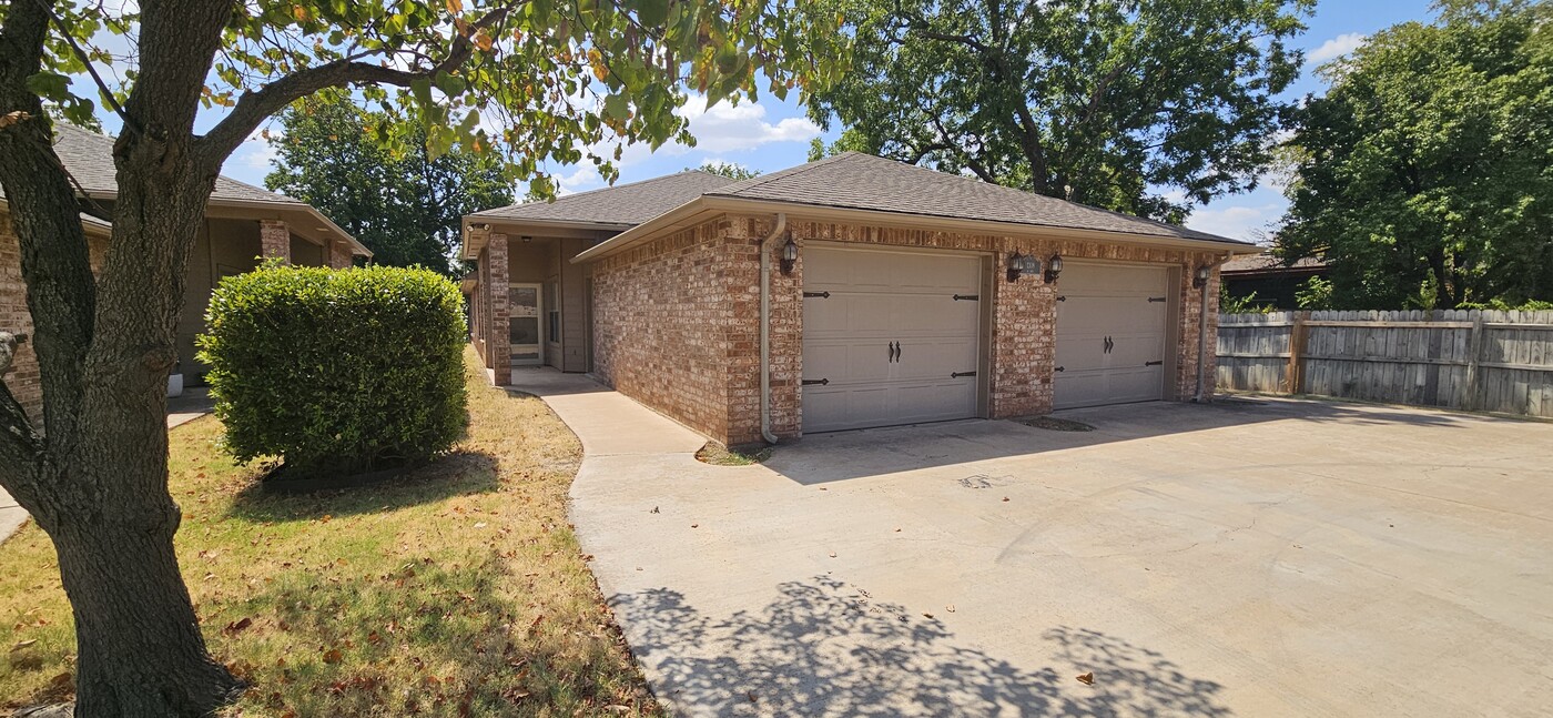 1308 SW B Ave in Lawton, OK - Foto de edificio