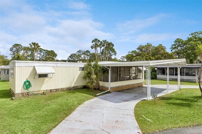 77 Wildwood Ln in Eustis, FL - Building Photo - Building Photo