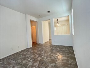 7714 Hampton Willows Ln in Las Vegas, NV - Building Photo - Building Photo