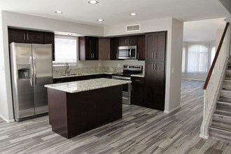 12409 W San Juan Ave in Litchfield Park, AZ - Building Photo - Building Photo