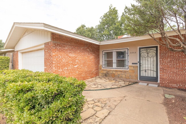 3202 45th St in Lubbock, TX - Building Photo - Building Photo