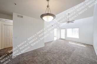 7008 E Gold Dust Ave in Paradise Valley, AZ - Building Photo - Building Photo