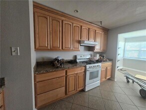 641 Jefferson Heights Ave in New Orleans, LA - Building Photo - Building Photo