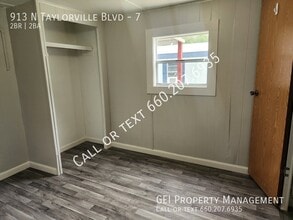 913 N Taylorville Blvd in Taylorville, IL - Building Photo - Building Photo