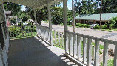1110 N Woodward Ave in Tallahassee, FL - Building Photo - Building Photo
