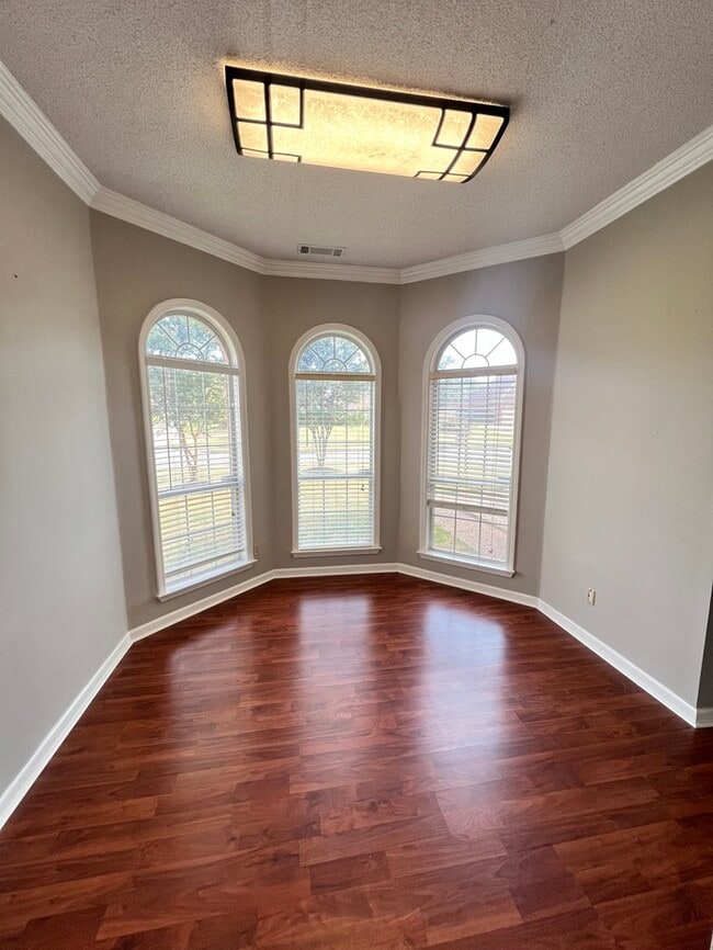 7118 Kingsland Dr in Memphis, TN - Building Photo - Building Photo