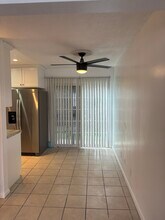 1639 W 80th St, Unit Rear unit in Los Angeles, CA - Building Photo - Building Photo