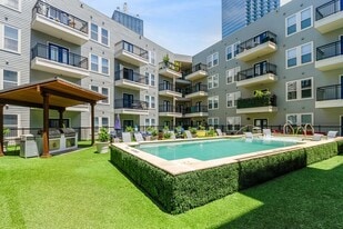 Arrive West End in Dallas, TX - Building Photo