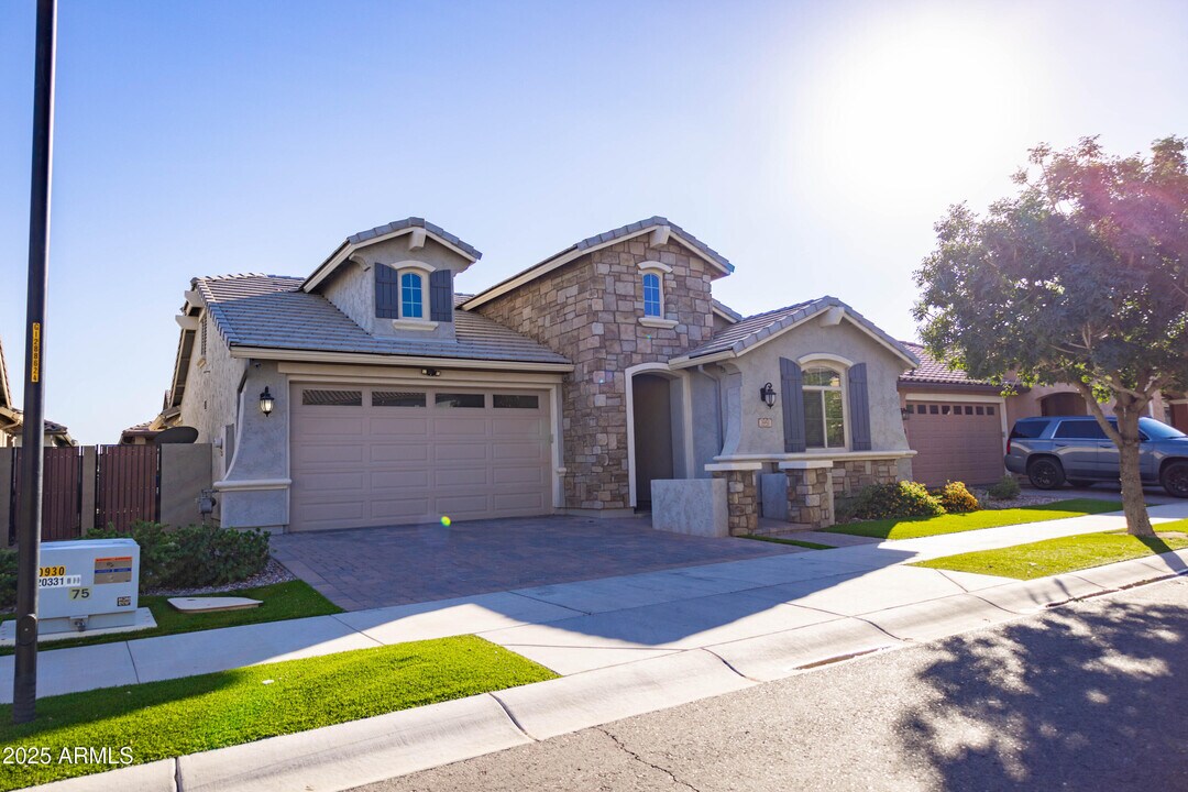 3951 E Turley St in Gilbert, AZ - Building Photo