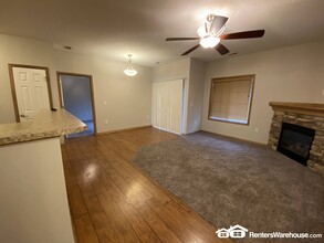 2000 Meadow Ct in Des Moines, IA - Building Photo - Building Photo