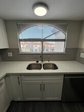 8455 W Sahara Ave in Las Vegas, NV - Building Photo - Building Photo