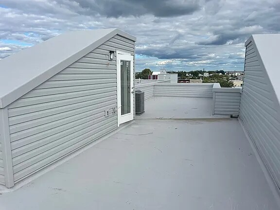 2107 N Fairhill St in Philadelphia, PA - Building Photo - Building Photo