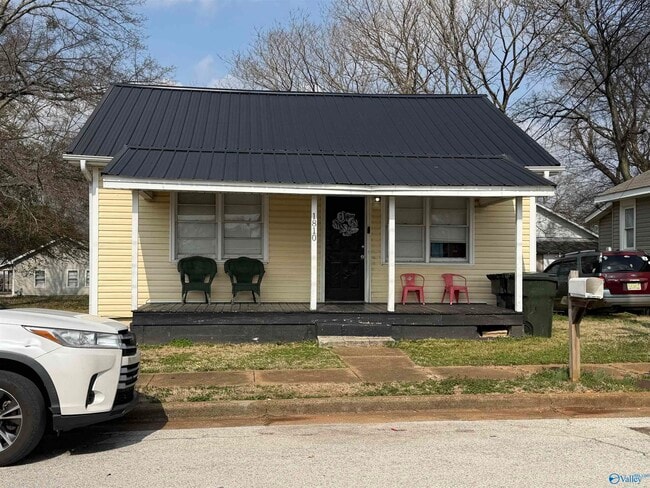 property at 1810 Beech St SE