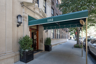 1112 Park Ave in New York, NY - Building Photo - Building Photo