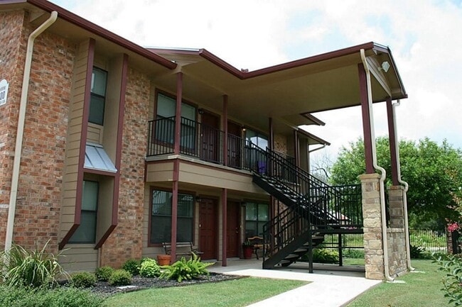 property at 2701 Zanderson Ave