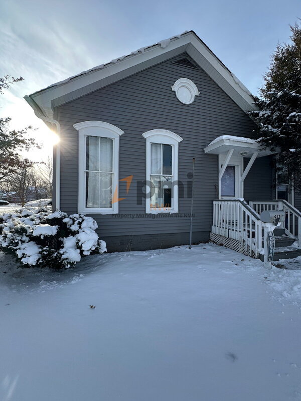 912 Chicago St in La Porte, IN - Building Photo - Building Photo