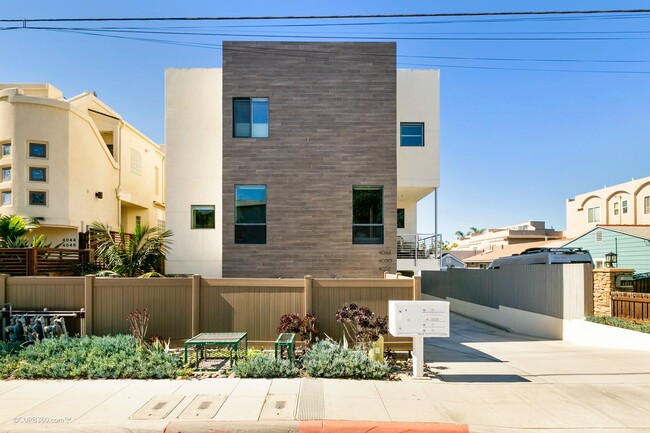 property at 4050 Riviera Dr
