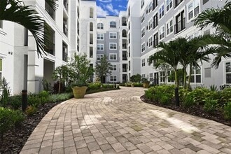 304 E South St in Orlando, FL - Foto de edificio - Building Photo