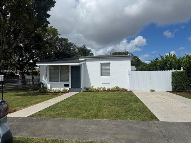 5451 SW 6th St in Coral Gables, FL - Building Photo - Building Photo