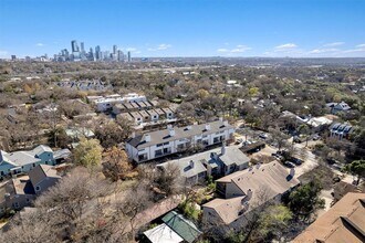 2408 Enfield Rd in Austin, TX - Foto de edificio - Building Photo