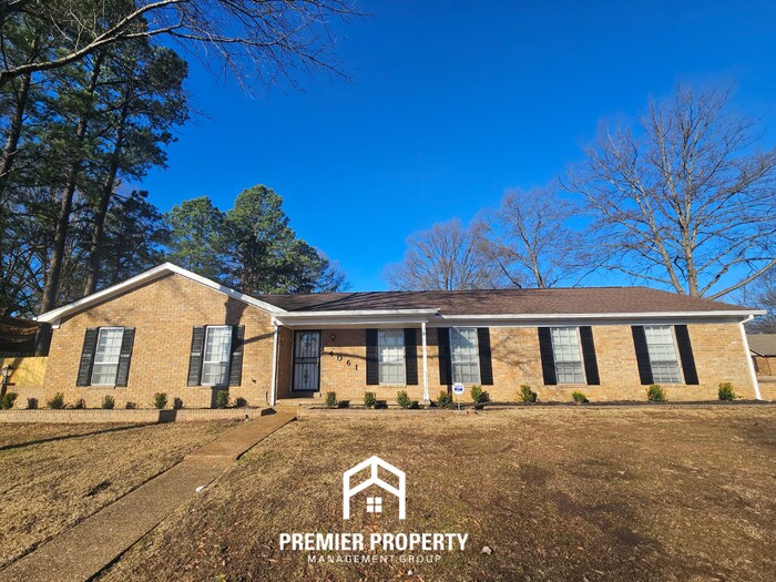 4061 Spring Hollow Dr in Memphis, TN - Building Photo