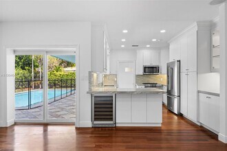 1115 Hardee Rd in Coral Gables, FL - Building Photo - Building Photo