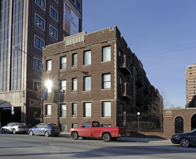 Dayton Court Apartments in Chicago, IL - Building Photo - Building Photo