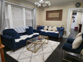 5822 N Spaulding Ave, Unit 2 in Chicago, IL - Building Photo - Building Photo