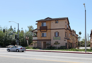 Lark Ellen Villas in Covina, CA - Building Photo - Building Photo