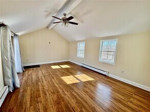 216 Nazareth Dr in Nazareth, PA - Building Photo - Building Photo