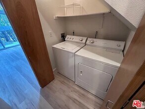 11960 Iowa Ave in Los Angeles, CA - Building Photo - Building Photo