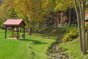 Carriage House East Apartments