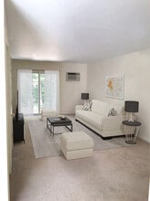 59 Hilltop Dr, Unit 1 in North Windham, CT - Building Photo - Building Photo