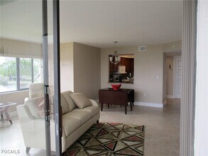 4160 Steamboat Bend E in Ft. Myers, FL - Building Photo - Building Photo