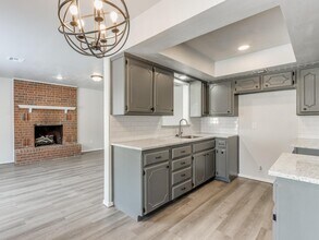 5933 N Redmond Ave in Warr Acres, OK - Building Photo - Building Photo