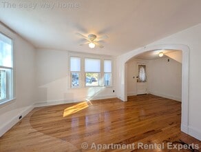 119 Lowell St, Unit 1 in Somerville, MA - Foto de edificio - Building Photo