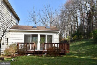 11778 Hollyview Dr in Great Falls, VA - Building Photo - Building Photo