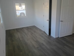 101 Edmonds Dr in Oliver Springs, TN - Building Photo - Building Photo