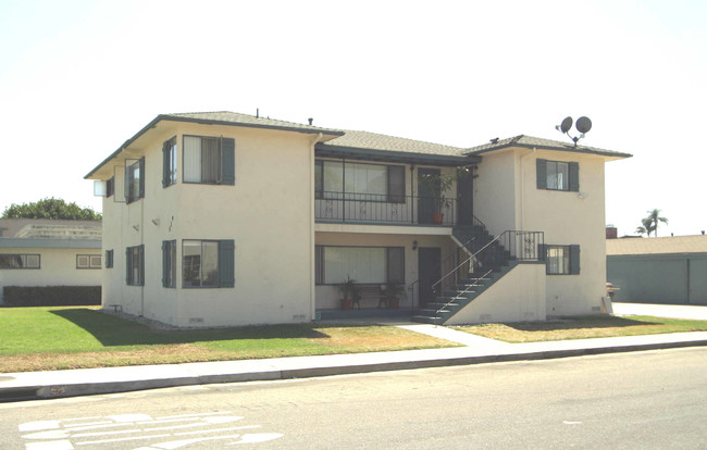 839 N A St in Oxnard, CA - Building Photo - Building Photo