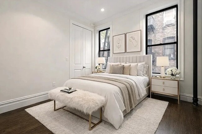 223 Mott St, Unit 9 in New York, NY - Building Photo - Building Photo