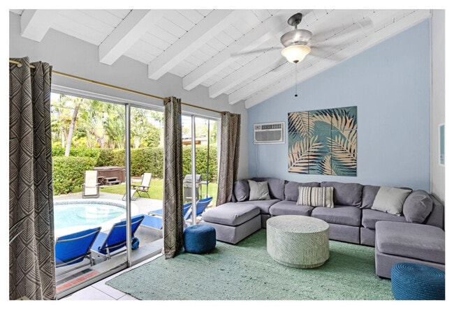 property at 425 NE 105th St